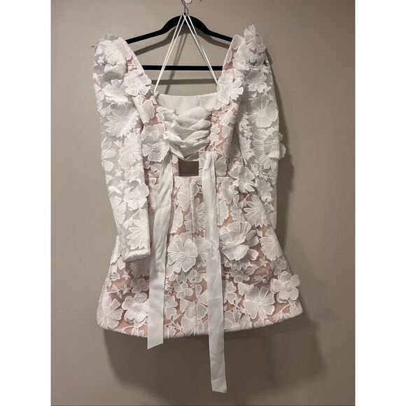 Helsi Women's White Tan Ellen Long Sleeve 3D Floral Mini Dress Small NWOT - Picture 10 of 14